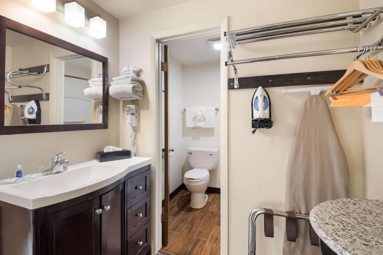 Rodeway 2* Fort Morgan