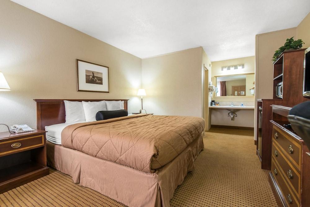 Rodeway 2* Fort Morgan
